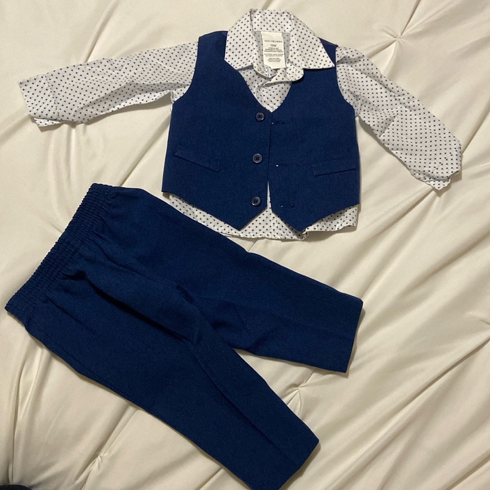 3-piece 12mo blue boy suite.
